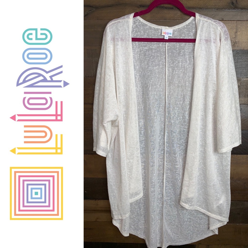 SOLD! EUC SZ M LuLaRoe LINDSAY Kimono